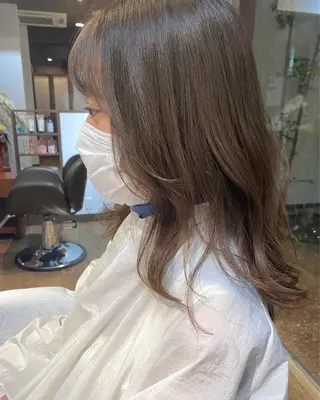 セミロング カラー 桑原 菜摘のヘアスタイル
