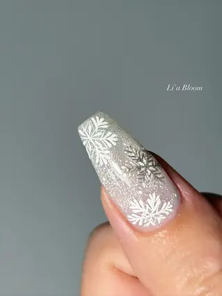 ネイル Li'a Bloom所属・🦋🤍 madoka🤍のネイルデザイン