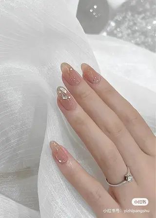 ネイル モナ& ミユのネイルデザイン