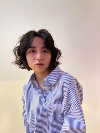 ミディアム パーマ ボブ　くせ毛風パーマ 艶カラー/横山大樹のヘアスタイル