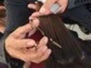 春日 英親のヘアスタイル