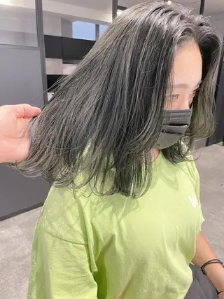 カラー ＿WHITE鳳店 アンダーバーホワイトのヘアスタイル