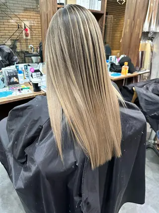 ロング カラー 難波ブリーチカラー 伊藤洋輝のヘアスタイル