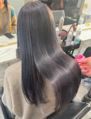 ロング 🩶ブリーチ/ レイヤー🩶フミカのヘアスタイル