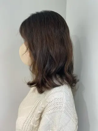 セミロング パーマ 太田ありさ クリーミーヘアカラーのヘアスタイル