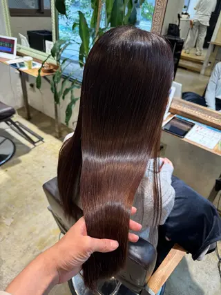 ロング 横松 ゆかりのヘアスタイル