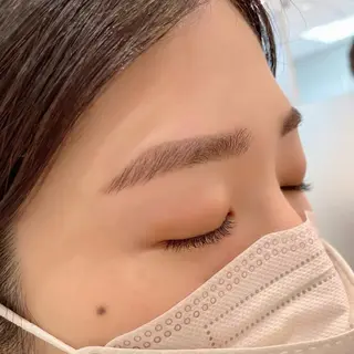 アイブロウ RINKA🍏💛 まつエク受賞者✨銀座のマツエク・マツパデザイン