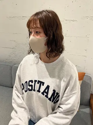 ミディアム パーマ 峯田 優花のヘアスタイル