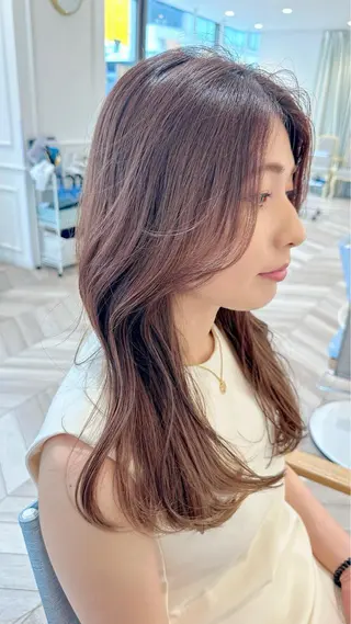 ロング カラー ベージュ/インナー カラー🤍Rieのヘアスタイル