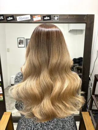 ロング カラー 韓国🇰🇷 SAKURAのヘアスタイル