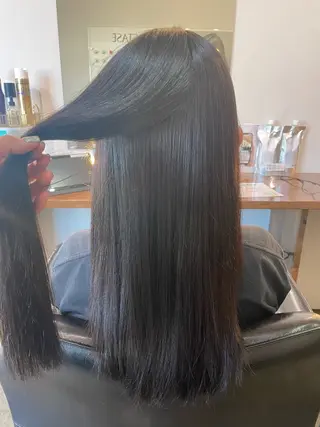 ロング オカダ サヤカのヘアスタイル