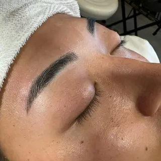 アイブロウ モデル大募集✂️ 平間千賀のヘアスタイル