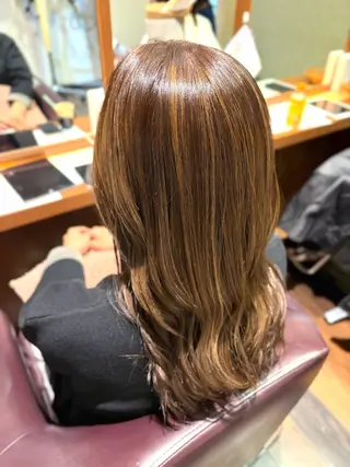 ロング カラー よしだ しおりのヘアスタイル