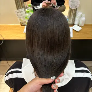 カラー しおり🍬 KOKORO🤍のヘアスタイル