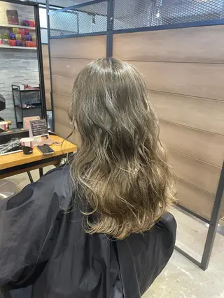 セミロング youres hair 髪質改善トリートメント&ヘッドスパ  新宿三丁目店【ユアーズヘア】所属・🦋透明感カラー 👑NODOKA🦋のヘアスタイル