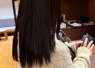 セミロング カラー 中野 遥のヘアスタイル