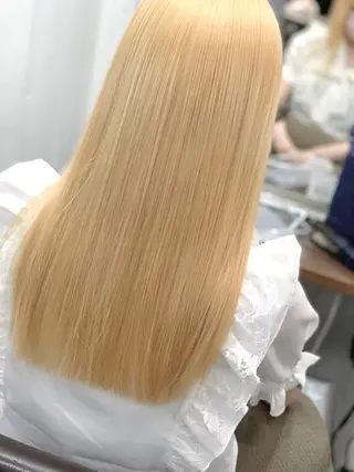 セミロング ブリーチ毛に縮毛矯正 ✨カラー✨山田 正幸のヘアスタイル