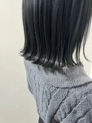 ミディアム 小山 水綺のヘアスタイル