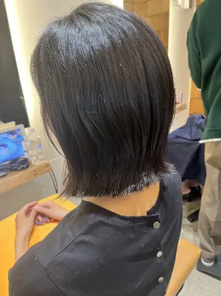 ミディアム カラー 中野渡 真利那のヘアスタイル