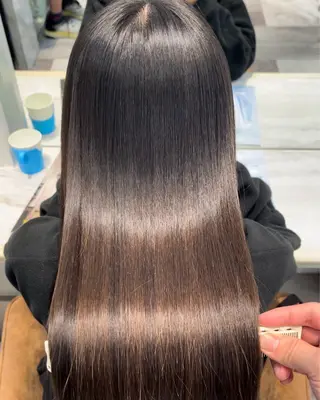ロング 栄ハイトーン/透明感 ダブルカラーのヘアスタイル