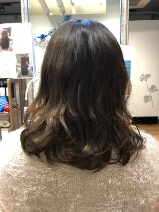 セミロング カラー 青野 文香のヘアスタイル