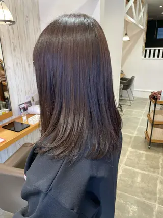 ロング カラー 細沼 葵のヘアスタイル