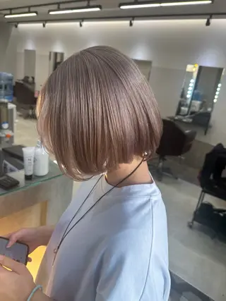 カラー ユイ☆ハイトーン ☆ブリーチデザインのヘアスタイル