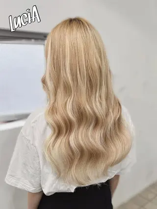 ロング カラー ヘアアレンジ MISAKIエクステ ブリーチ\5900のヘアスタイル