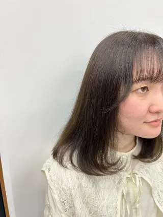 ミディアム カラー 藤原 あかりのヘアスタイル