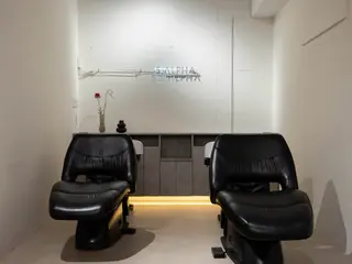 東 友貴のヘアスタイル