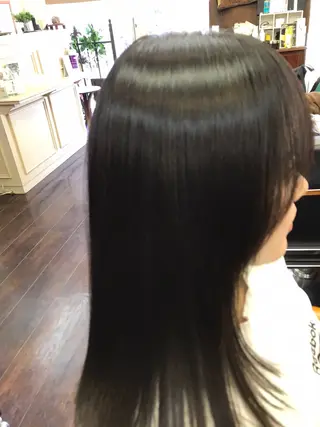 セミロング パーマ 桧山 真のヘアスタイル
