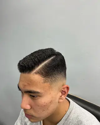 ショート メンズ icon Blue所属・池袋メンズパーマ フェード純平のヘアスタイル