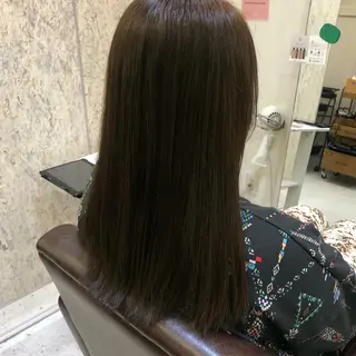 ロング カラー clock 松井山手所属・足立 千咲のヘアスタイル