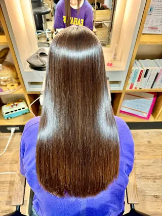 セミロング afloatkobe所属・美髪/髪質改善 川口凌弥のヘアスタイル