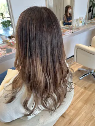 ロング カラー Toy stage所属・Toy stage 大内のヘアスタイル