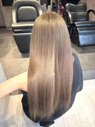 ロング 🩶mana🩶艶髪 /カラーオンカラーのヘアスタイル