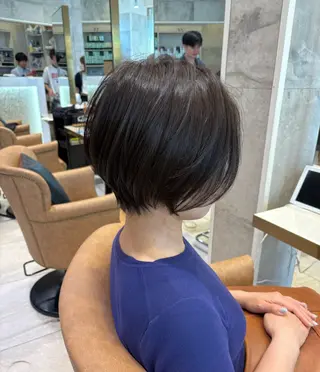 ショート カラー 高橋 佳愛のヘアスタイル