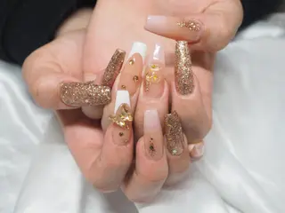 ネイル 新子 沙枝のネイルデザイン