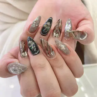 ネイル 韓国風✨髪質改善✨ 縮毛矯正✨松浦知奈美のヘアスタイル