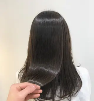 セミロング 髪質改善ストレー ト指名NO.1林駿希のヘアスタイル