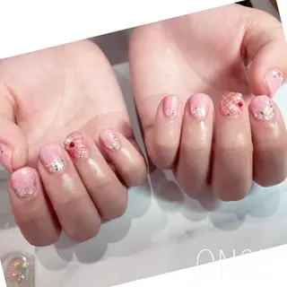 ネイル 園 寛子 （ネイリスト）のネイルデザイン