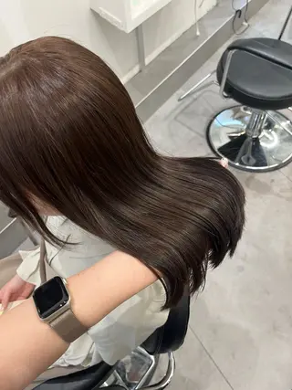 ミディアム カラー sunny所属・HONOKA/ ブリーチ無し艶カラーのヘアスタイル