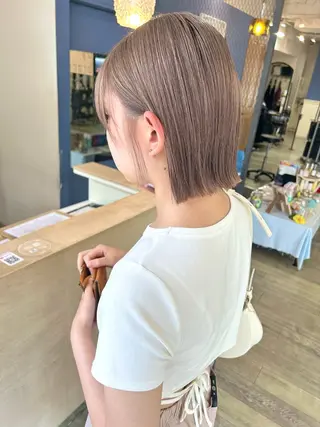 ショート W所属・小林 朋花のヘアスタイル