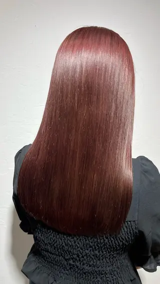 ロング カラー 小泉 真緒のヘアスタイル