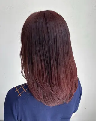 セミロング ACCOLE Yuzuのヘアスタイル