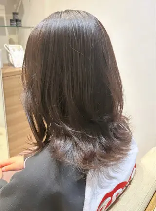 ミディアム AMELY　寺田 朱里のヘアスタイル