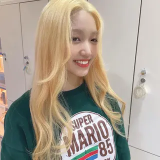 カラー 小濵 美月のヘアスタイル