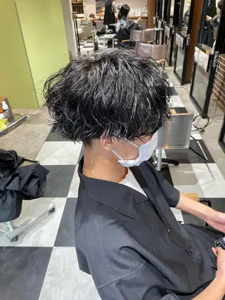 メンズ 透明感ブリーチ/ メンズパーマのヘアスタイル