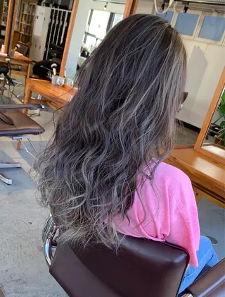 ロング カラー hair  design Norm所属・ハイライトバレイヤー ジュ🎨川村聖吾🎨のヘアスタイル