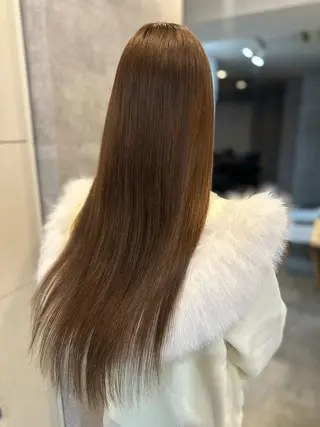 ロング MILLY【ミリー所属・岡田 紫音のヘアスタイル